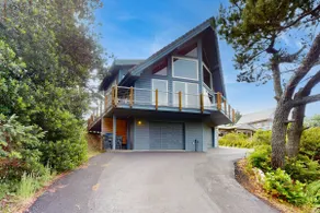 1BR with loft retreat with wrap around balcony & - Image 2