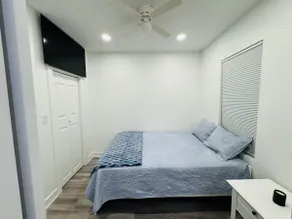 Private, modern room near O’hare. - Image 3