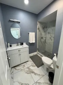 Private, modern room near O’hare. - Image 5