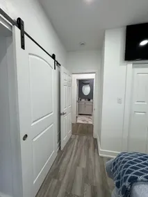 Private, modern room near O’hare. - Image 4