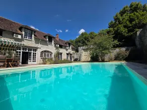 Beautiful chateau residence, nature and absolute comfort - Image 2