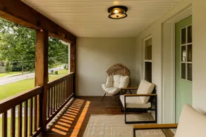 Valley View Retreat | Close to Downtown| Sleeps 7 - Image 4