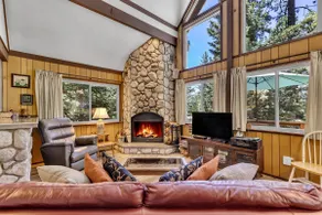 The Ward Cabin-cozy mountain escape with Hot Tub - Image 3