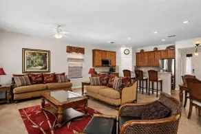 Luxury Getaway 4 Bd 5 Bath 25 Mins to DisneyMagic - Image 5