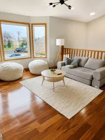 Modern 5BR Retreat| Valleyfair, Canterbury& Mystic - Image 2