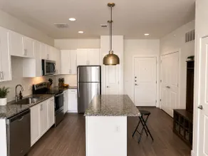 Nice cozy apartment at the Chloe - Image 2