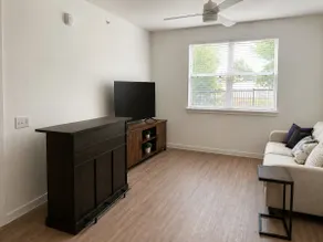 Nice cozy apartment at the Chloe - Image 3