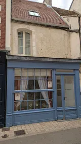 House in the very center of Sées - Image 3