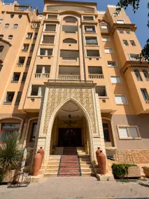 Spacious, stylish aparthotel 4 min from the beach - Image 3