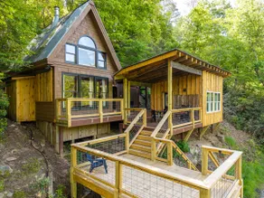 The Riverside Cabin - Image 5