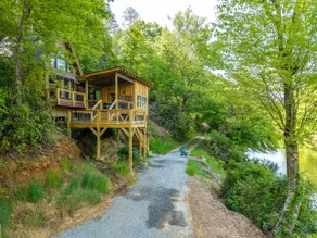 The Riverside Cabin - Image 2