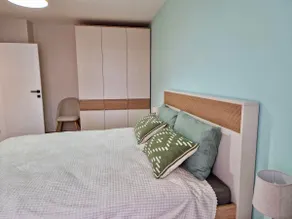 Cozy Modern Apartment - Image 4