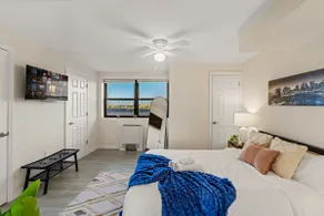 3BR Penthouse w Hot Tub Free Parking - Image 2