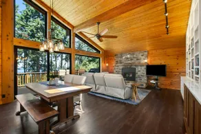 Stunning 2BR Whidbey Island Home with Hot Tub - Image 4