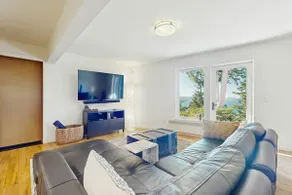 1 BR Orcas Island Getaway with Sound Views - Image 4