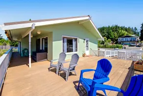 2BR Bay View Whidbey Island Home with Fireplace - Image 4