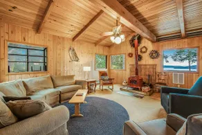Spectacular 4BR Oceanfront Cabin with Balcony - Image 2