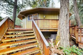 Unique 2BR House with 360 Degree Sea View Deck - Image 2