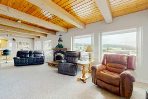 4BR Waterfront Retreat with Sauna and Dock - Image 4