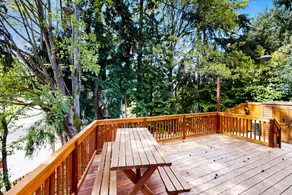 1BR Home- Tranquil Mid-Century retreat - Image 3