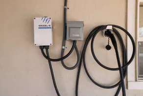NEW! | EV Charger | Family & Pet-Friendly | Lakes - Image 3