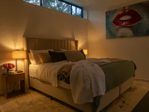 Storm King Villa - Romantic Fireside Escape - Image 3