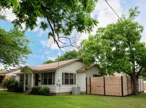 The Comma Cottage - Image 2