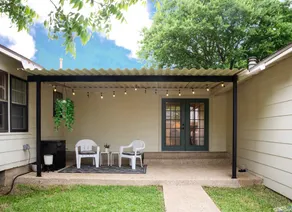 The Comma Cottage - Image 3