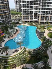 Luxury 2BR | Resort Pool & Townhouse Views - Image 3