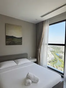 Luxury 2BR | Resort Pool & Townhouse Views - Image 4