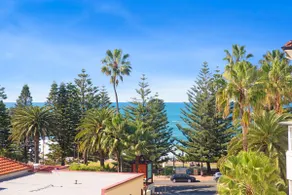 The Maris - Ocean View Apt 2 min to Coogee Beach - Image 5