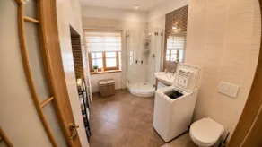 The Attic Apartment + Building Gym - Image 4