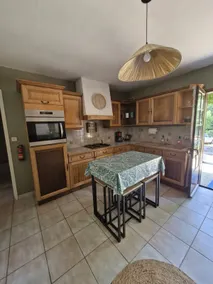 Riverfront house, quiet and natural - Image 2