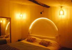 Suite Balinea | Hot Tub and Private Home Theater - Image 2