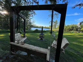 Le Rez de Jardin Magog: Waterfront-Pool-SPA - Image 3