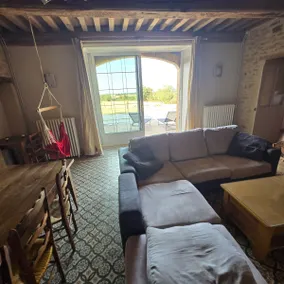 Charming house with pool in Burgundy - Image 3