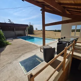 Charming house with pool in Burgundy - Image 5