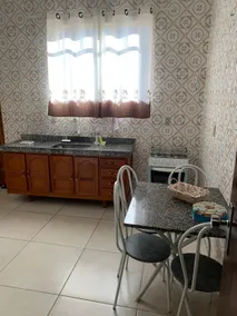 Entire house in downtown Lavras - Image 4
