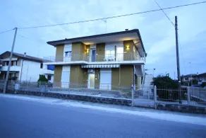 Borgo Luce three-room apartment - Image 2