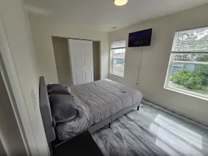 Brand New - three bedroom apartment - Image 3