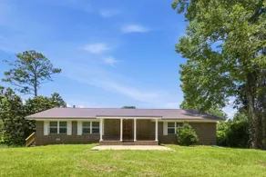 Spacious Retreat w Covered Patio & Fireplace! - Image 3