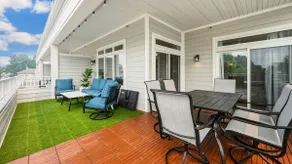 Sunny-Side Eggscape- Upscale Condo, Water Views & Unbeatable Location - Image 4