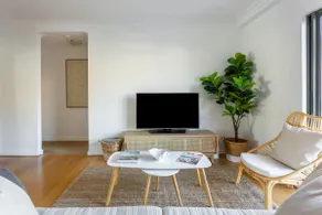 Mounts Bay Retreat ~ Style Central CBD w/ Parking - Image 4