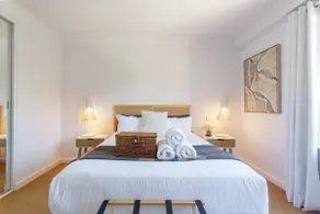 Mounts Bay Retreat ~ Style Central CBD w/ Parking - Image 3