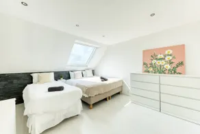 D&E - PARIS-DISNEY - HOLIDAYS APARTMENT - APPARTEMENT DE VACANCES - 5 CHAMBRES- 5 SDB - 5 BEDROOMS - 5 BATHROOMS - Netflix - Image 3