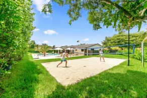Luxury Villa Near The Falls • Pool_BBQ_Pickleball - Image 2