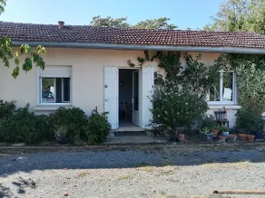 Small country feel, 5 minutes from the city - Image 2