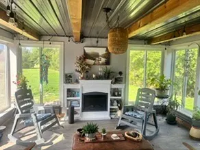 A cozy country getaway. 7 minutes from Salisbury. - Image 3