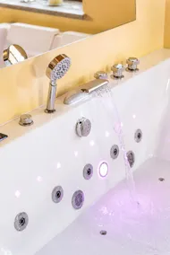 Secret Suite | Private Hot Tub & Relaxation - Image 2