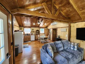 Tackett's Farm View Cabin, Near State Park & Lake - Image 2